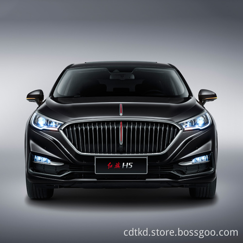 China Car Petrol Hongqi H5 Gas Vehicle 2.0T 224HP Factory Price Sale New Car Shop adult car with Panoramic sunroof